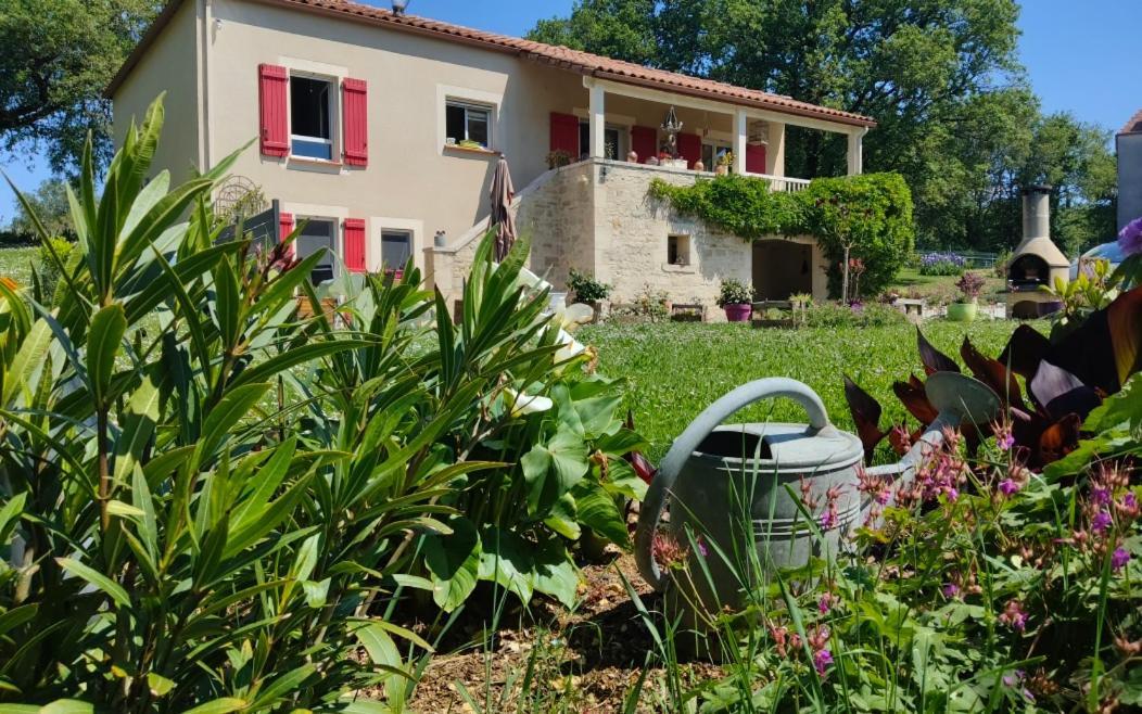 Le Colombie Gouleme Bed and Breakfast Concores Buitenkant foto